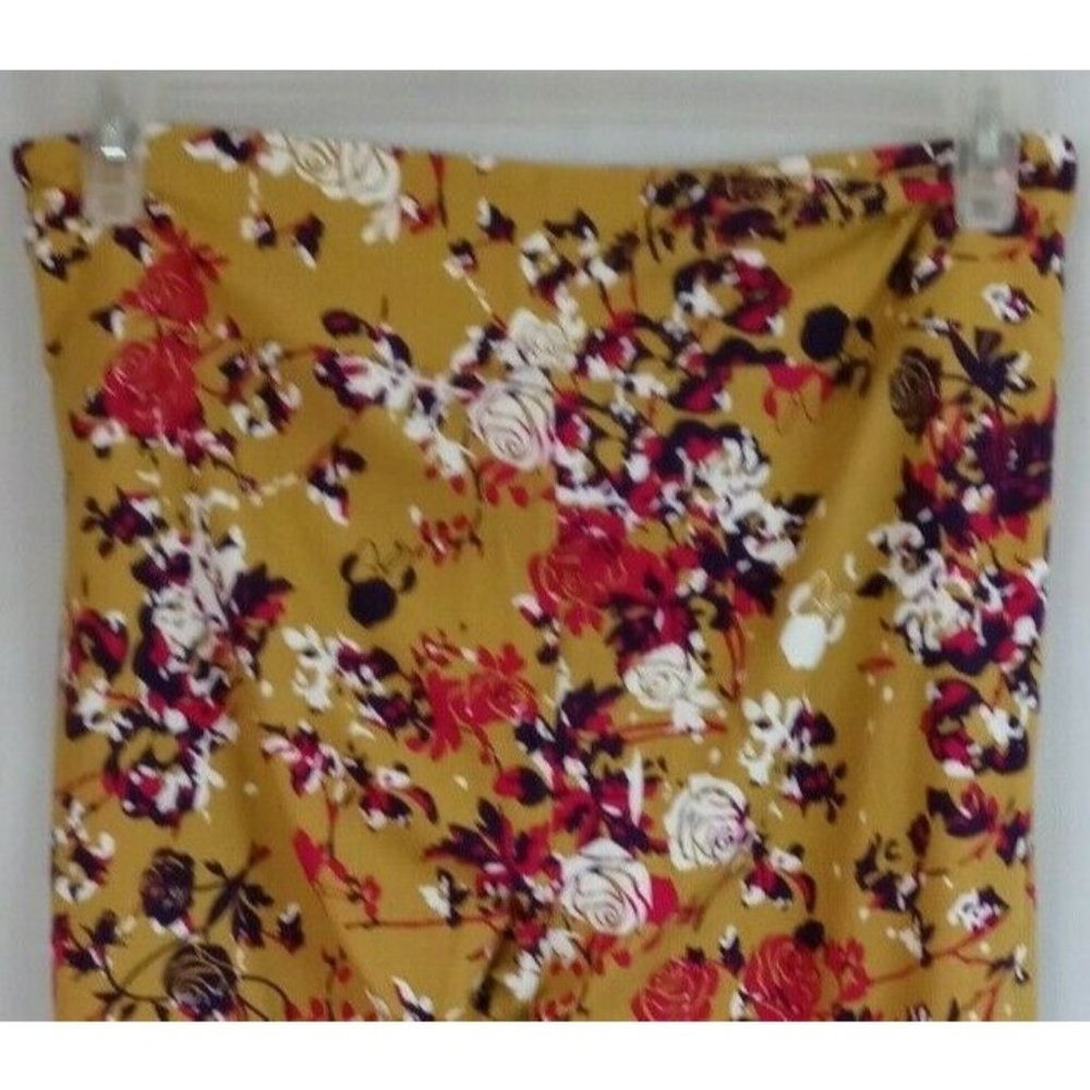 New LuLaRoe Tall & Curvy Leggings Gold With Pink, Purple, & White Roses